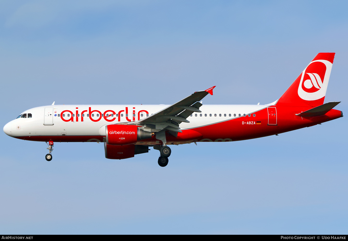 Aircraft Photo of D-ABZA | Airbus A320-216 | Air Berlin | AirHistory.net #431675