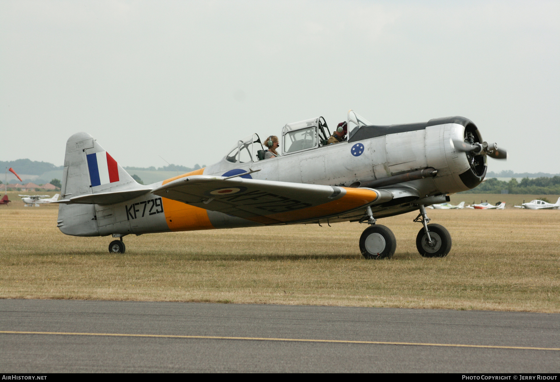 Aircraft Photo of G-BJST / KF729 | North American T-6H Harvard Mk IV | UK - Air Force | AirHistory.net #431813