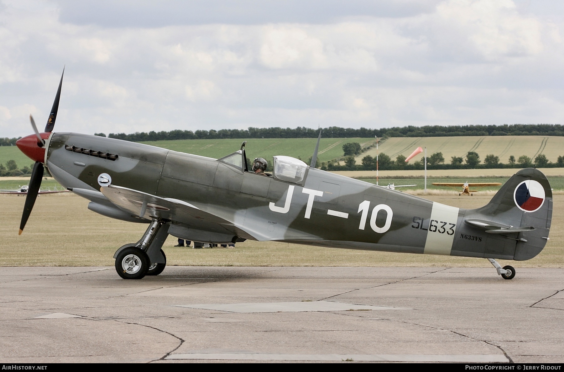 Aircraft Photo of N633VS / SL633 | Supermarine 361 Spitfire LF9E | Czechoslovakia - Air Force | AirHistory.net #431838