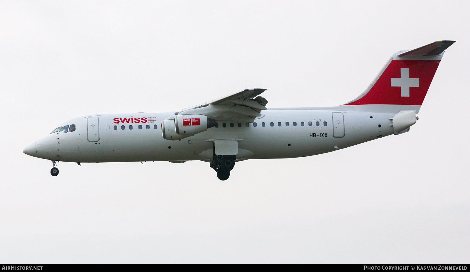 Aircraft Photo of HB-IXX | British Aerospace Avro 146-RJ100 | Swiss International Air Lines | AirHistory.net #431844