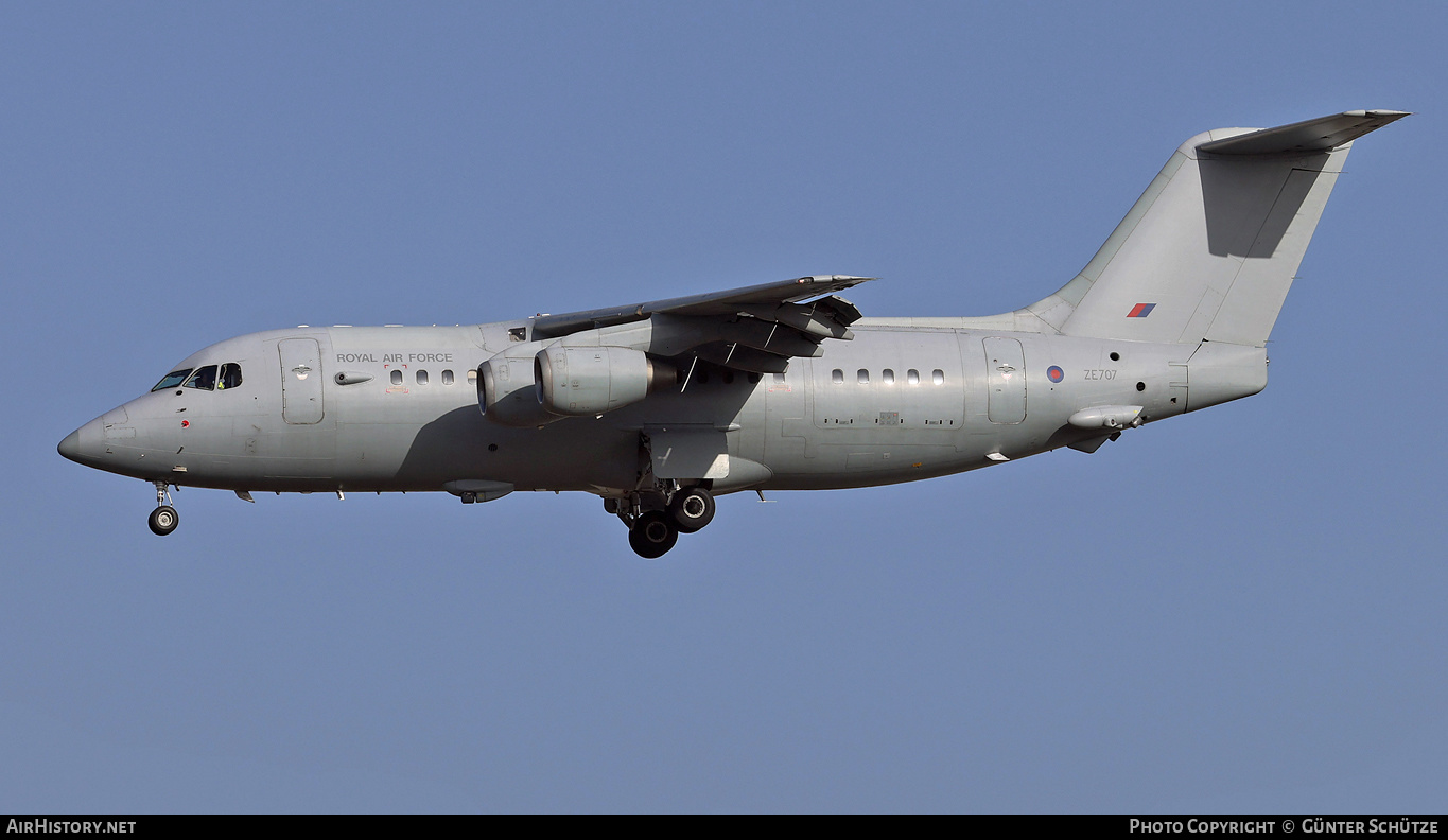 Aircraft Photo of ZE707 | British Aerospace BAe-146 C.3 | UK - Air Force | AirHistory.net #432123