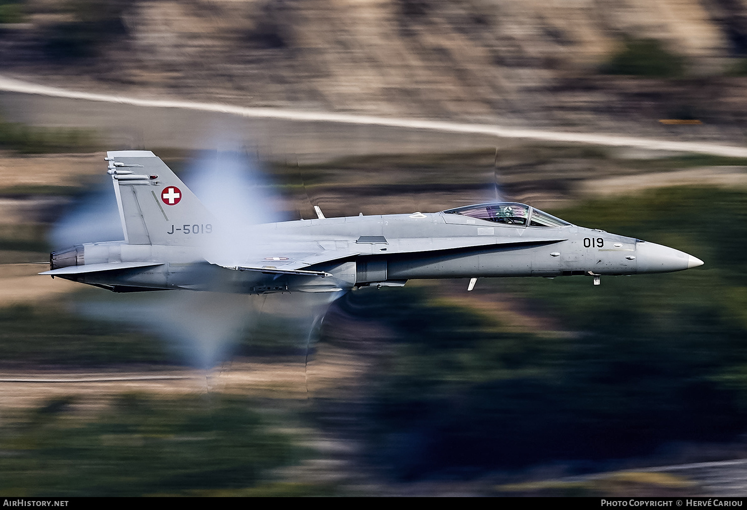 Aircraft Photo of J-5019 | McDonnell Douglas F/A-18C Hornet | Switzerland - Air Force | AirHistory.net #432199