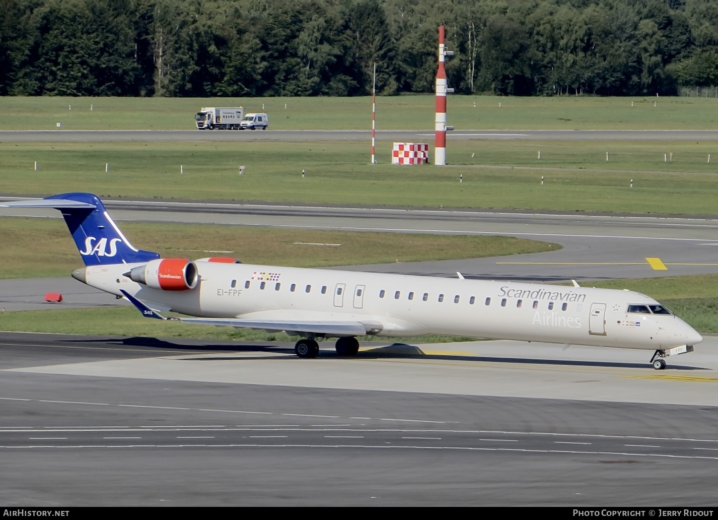 Aircraft Photo of EI-FPF | Bombardier CRJ-900LR (CL-600-2D24) | Scandinavian Airlines - SAS | AirHistory.net #432358