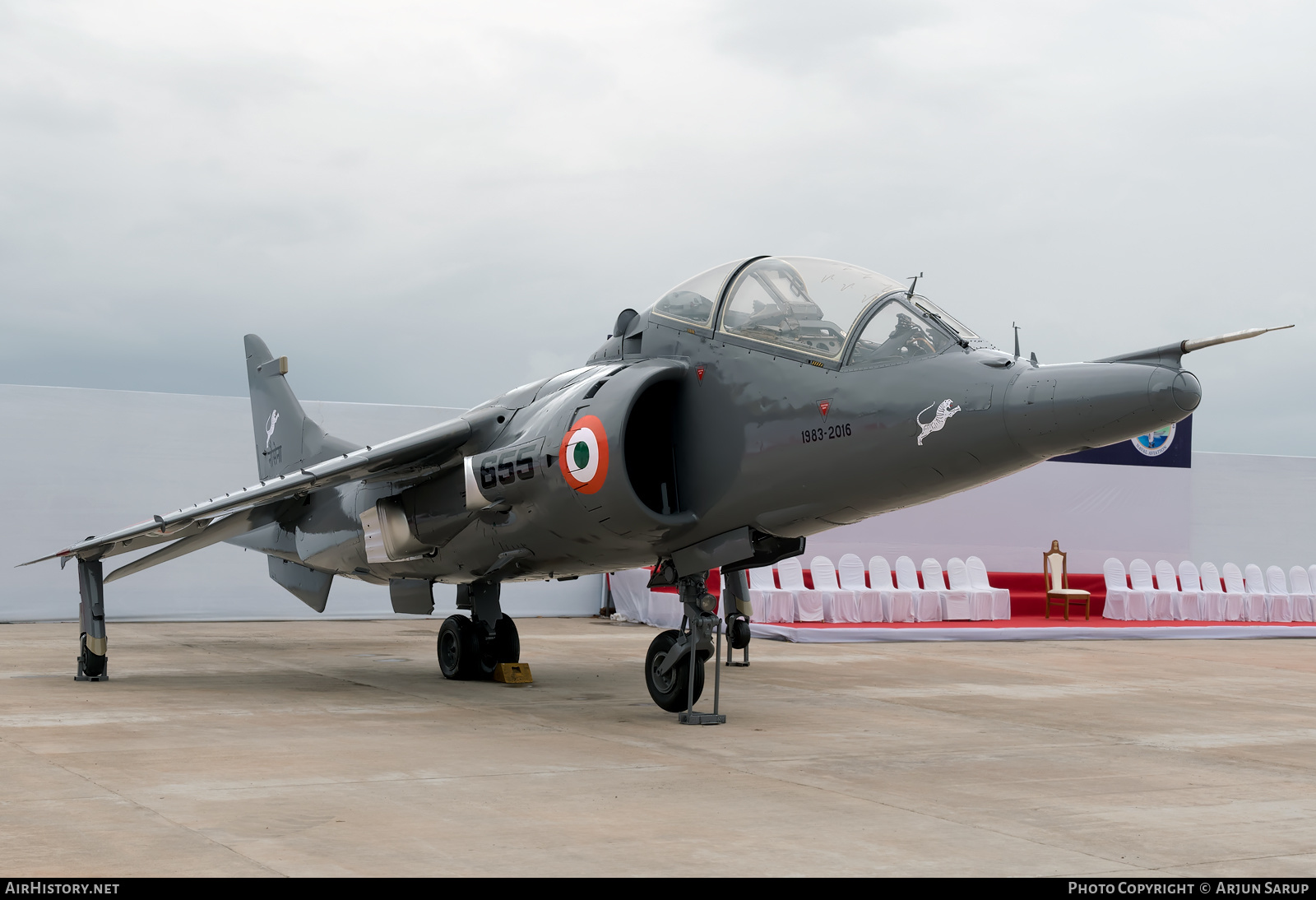 Aircraft Photo of IN655 | Hawker Siddeley Harrier T4(I) | India - Navy | AirHistory.net #432359