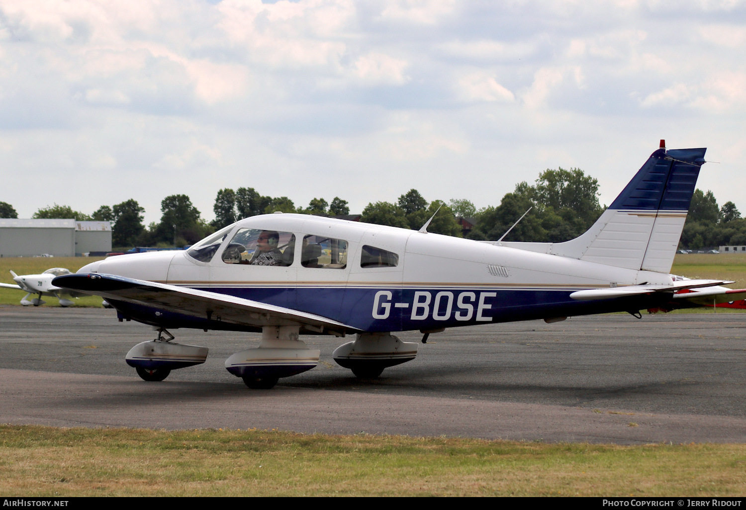 Aircraft Photo of G-BOSE | Piper PA-28-181 Archer II | AirHistory.net #432478