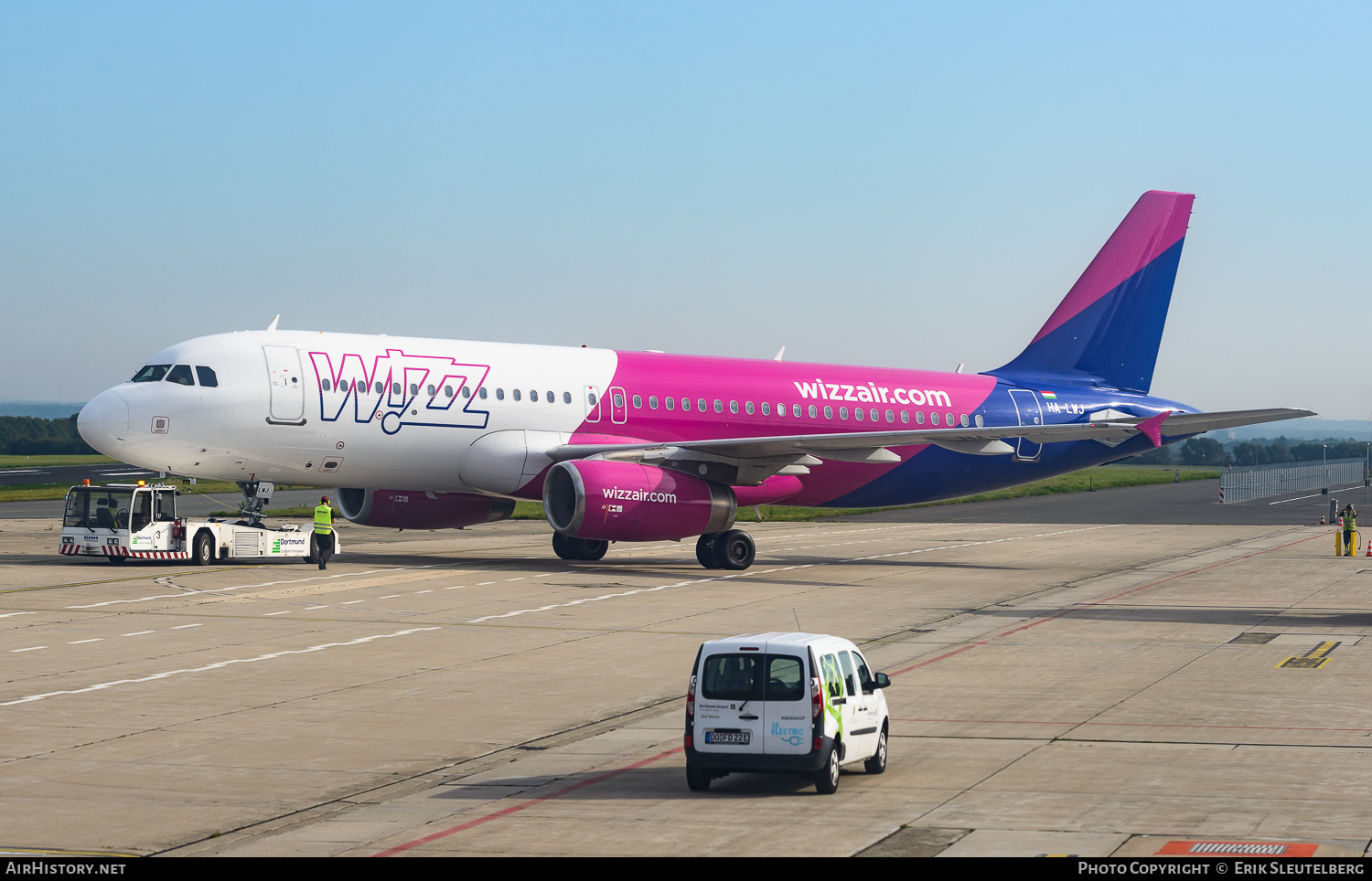 Aircraft Photo of HA-LWJ | Airbus A320-232 | Wizz Air | AirHistory.net #432902