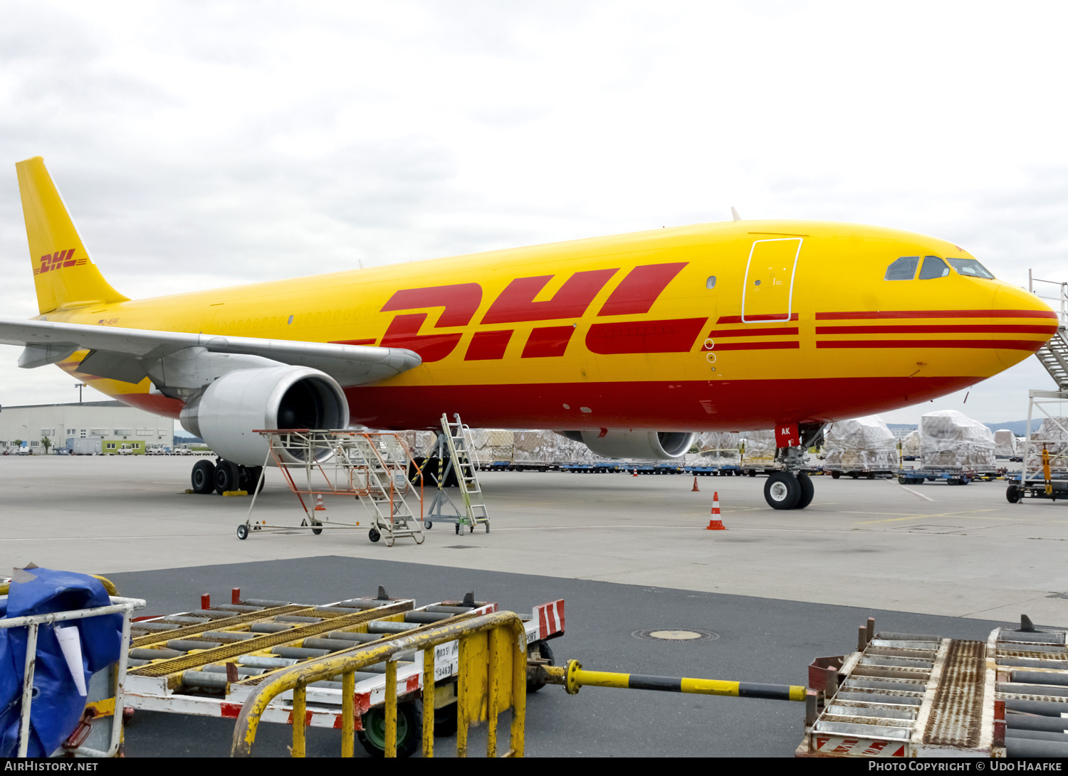 Aircraft Photo of D-AEAK | Airbus A300B4-622R | DHL International | AirHistory.net #432945