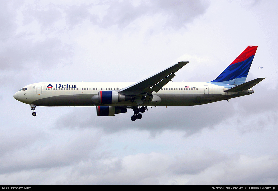 Aircraft Photo of N177DZ | Boeing 767-332/ER | Delta Air Lines | AirHistory.net #433045