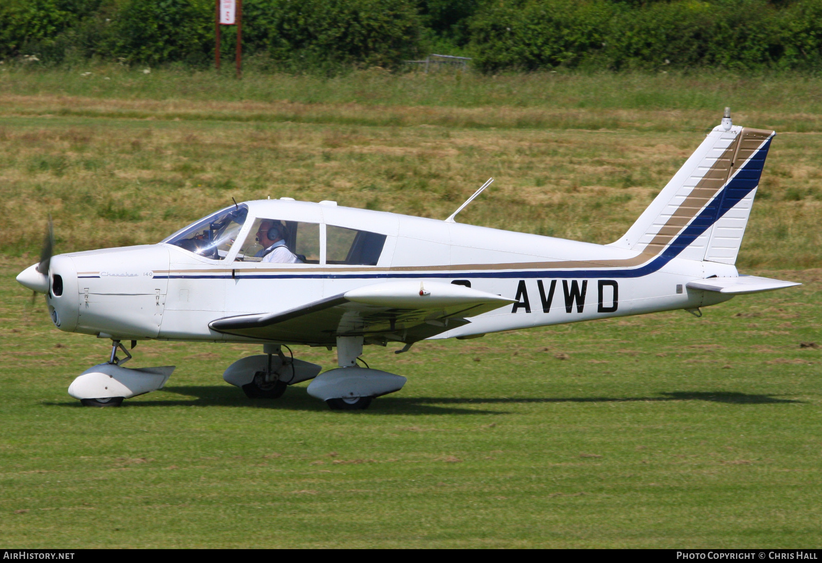 Aircraft Photo of G-AVWD | Piper PA-28-140 Cherokee | AirHistory.net #433189