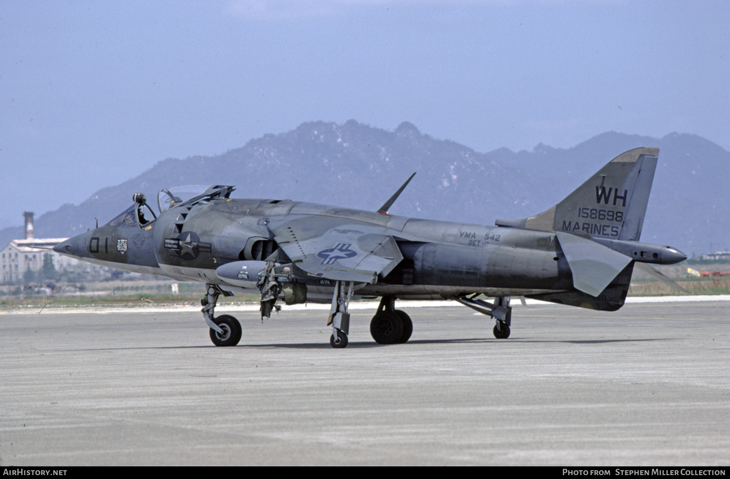 Aircraft Photo of 158698 | Hawker Siddeley AV-8A Harrier | USA - Marines | AirHistory.net #433234