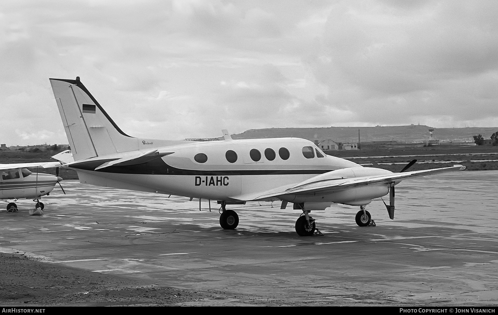 Aircraft Photo of D-IAHC | Beech E90 King Air | AirHistory.net #433244