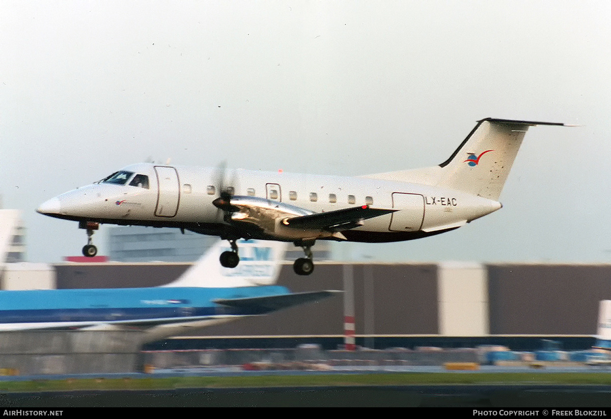 Aircraft Photo of LX-EAC | Embraer EMB-120RT Brasilia | Régional Airlines | AirHistory.net #433261