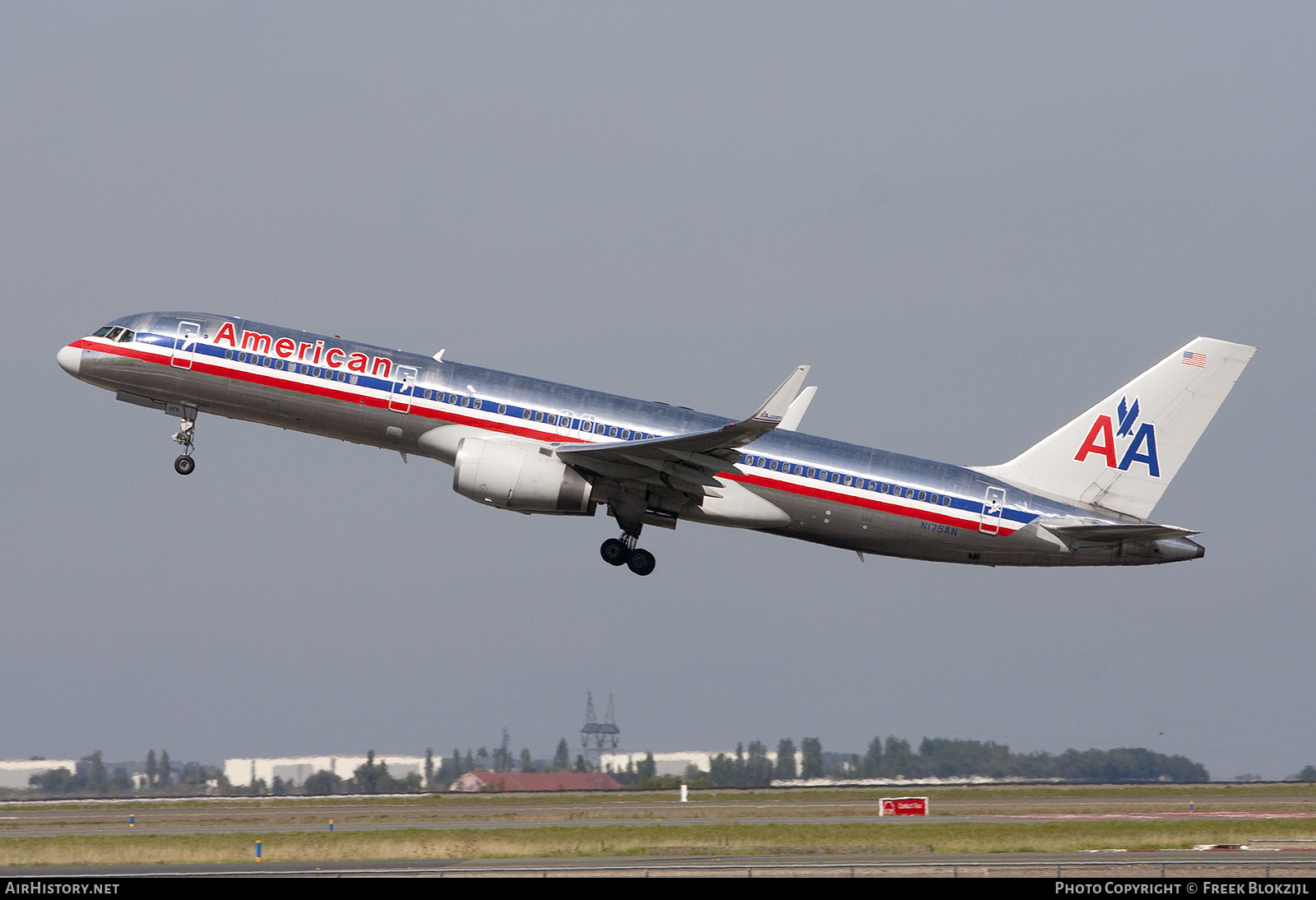 Aircraft Photo of N175AN | Boeing 757-223 | American Airlines | AirHistory.net #433305