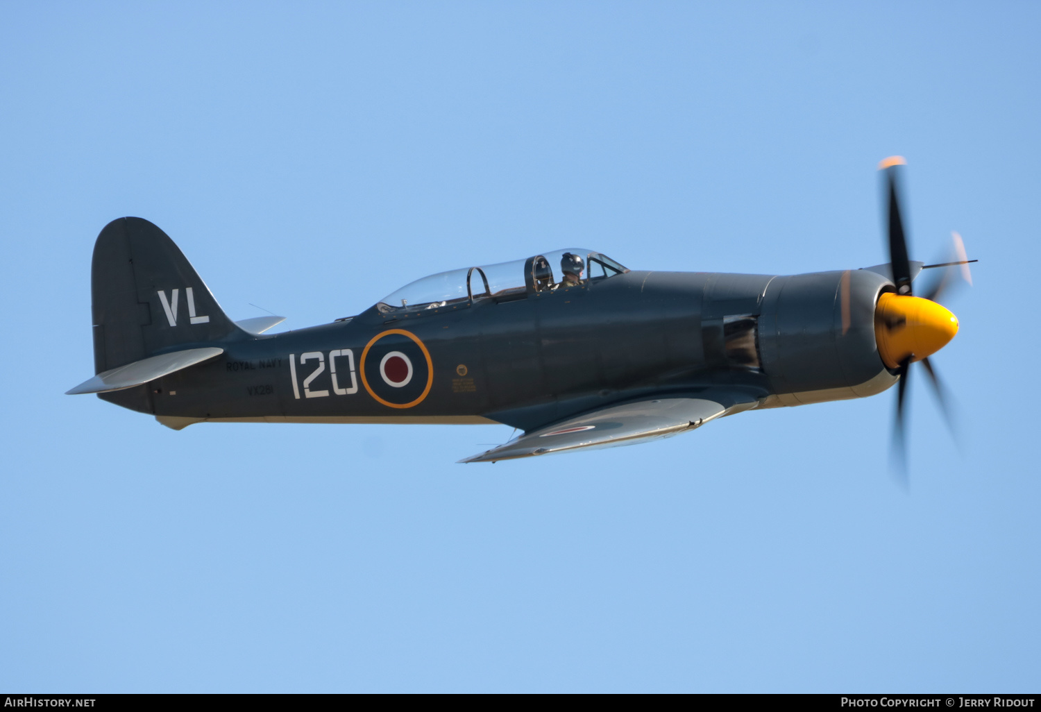 Aircraft Photo of G-RNHF / VX281 | Hawker Sea Fury T20 | UK - Navy | AirHistory.net #433382