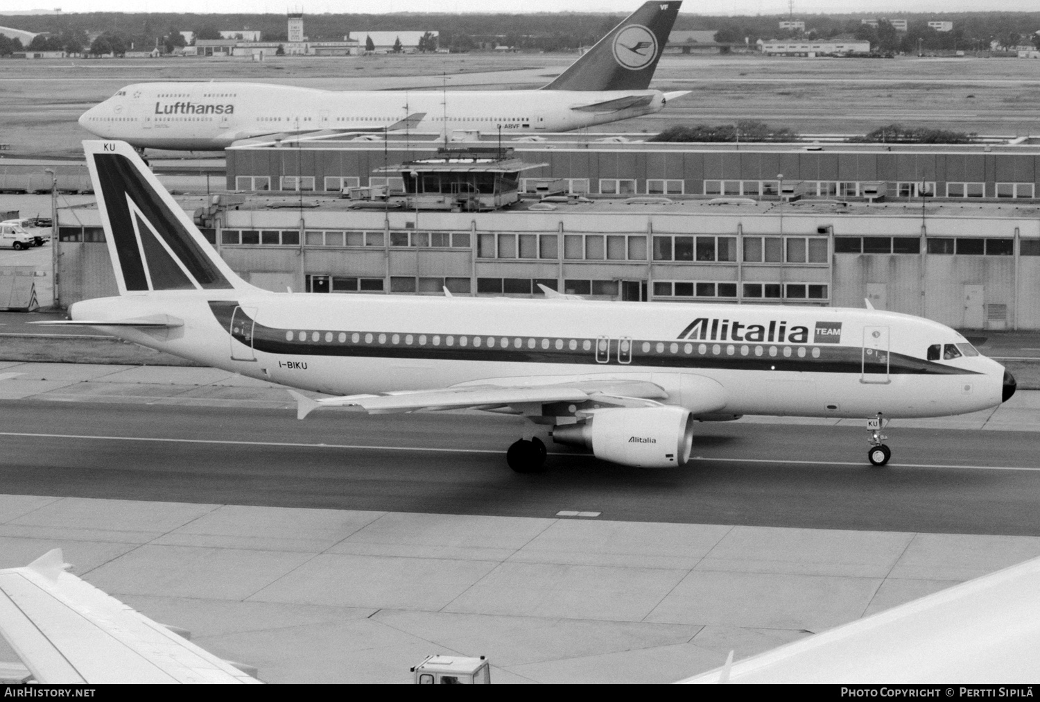 Aircraft Photo of I-BIKU | Airbus A320-214 | Alitalia | AirHistory.net #433399