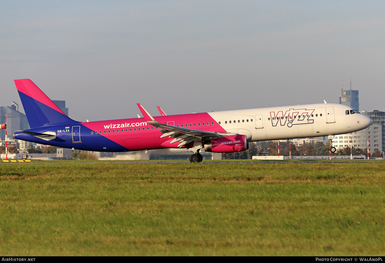 Aircraft Photo of HA-LXA | Airbus A321-231 | Wizz Air | AirHistory.net #433483