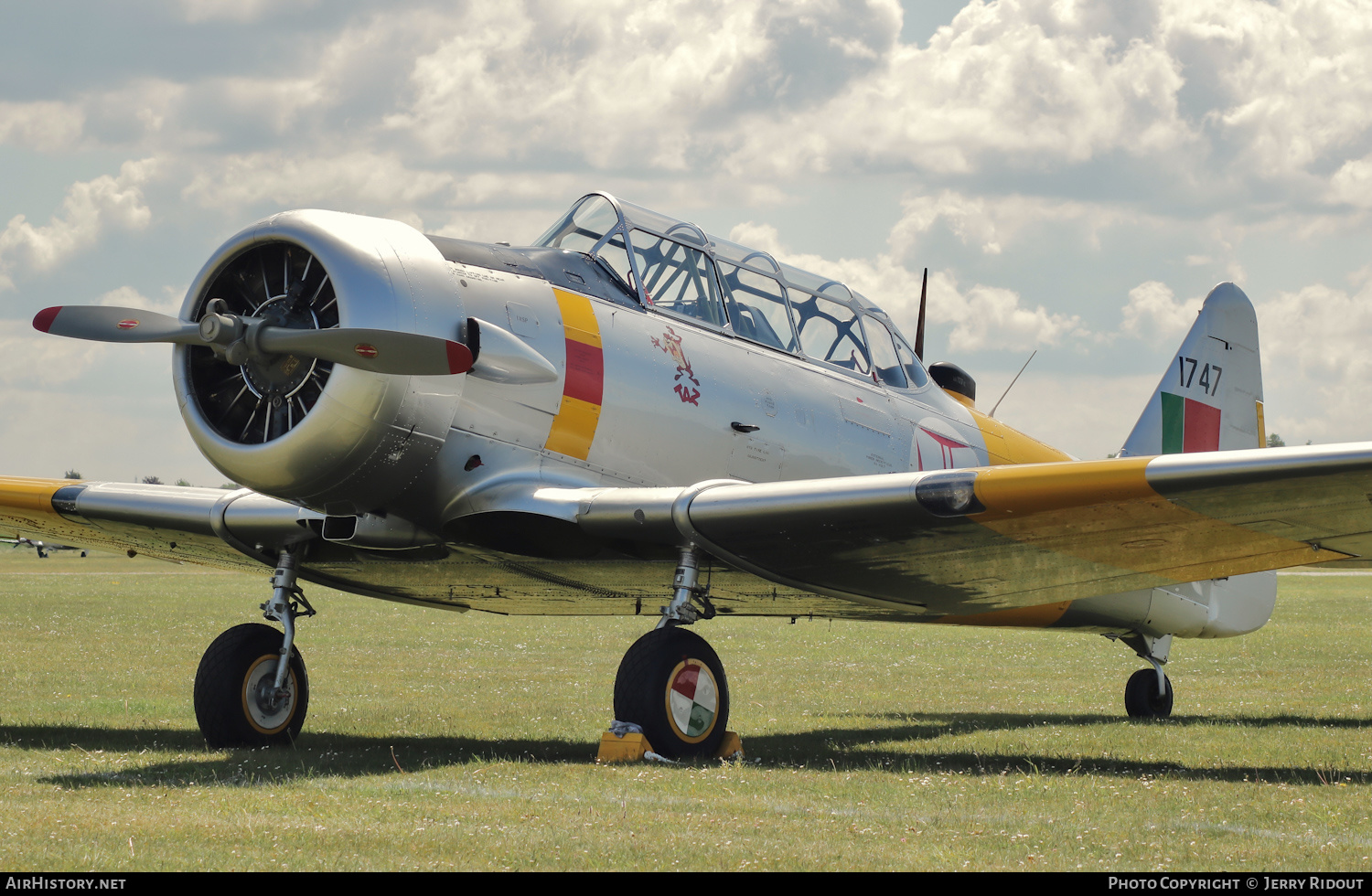 Aircraft Photo of G-BGPB / 1747 | North American T-6J Harvard Mk IV | Portugal - Air Force | AirHistory.net #433573