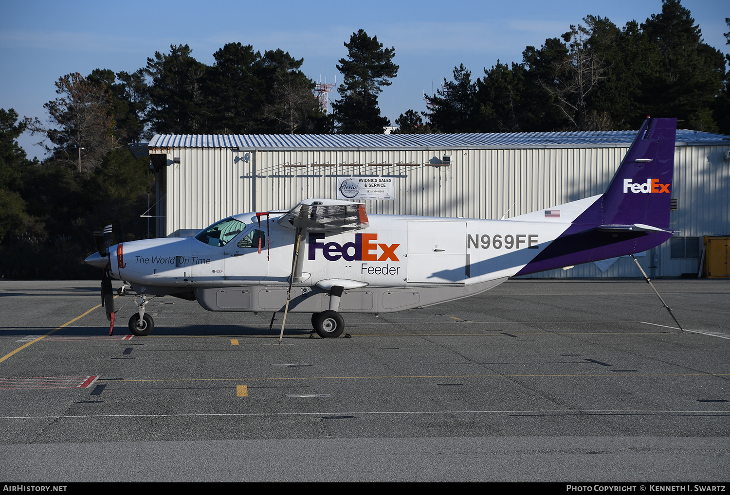 Aircraft Photo of N969FE | Cessna 208B Super Cargomaster | FedEx Feeder | AirHistory.net #433598