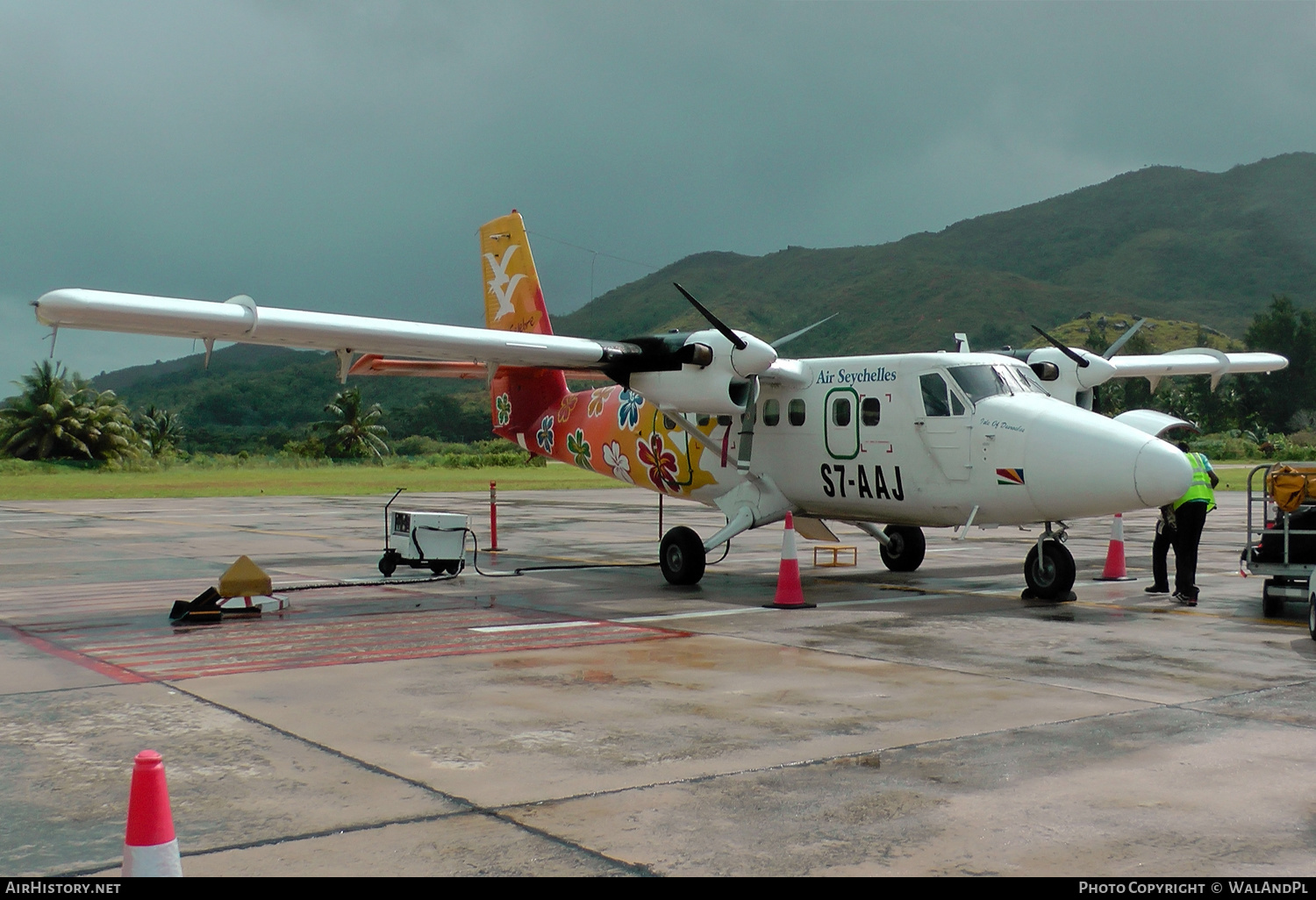 Aircraft Photo of S7-AAJ | De Havilland Canada DHC-6-310 Twin Otter | Air Seychelles | AirHistory.net #433729