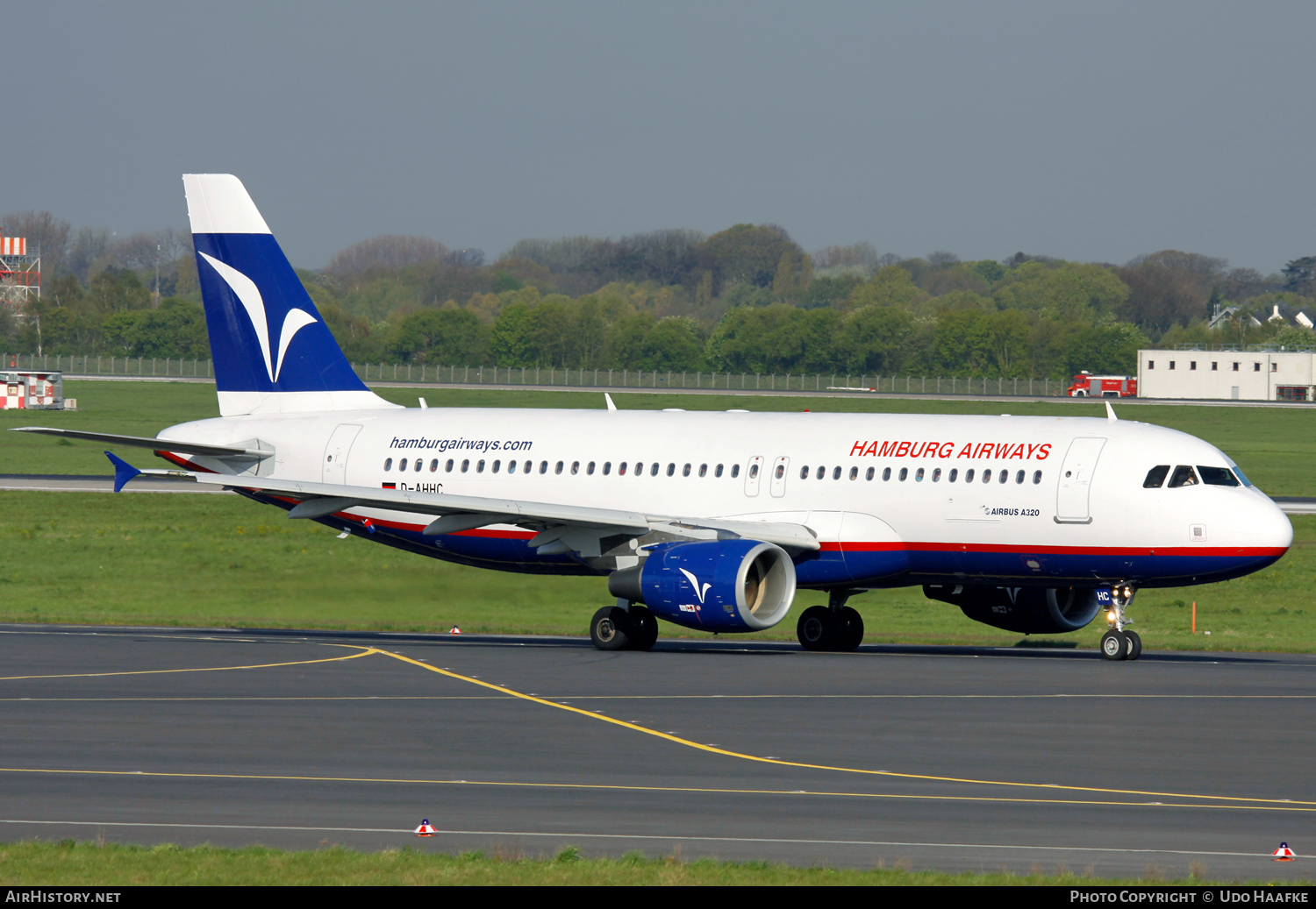 Aircraft Photo of D-AHHC | Airbus A320-214 | Hamburg Airways | AirHistory.net #434020