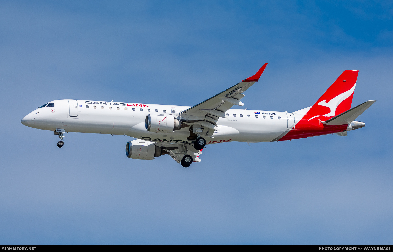 Aircraft Photo of N955UW | Embraer 190AR (ERJ-190-100IGW) | QantasLink | AirHistory.net #434088