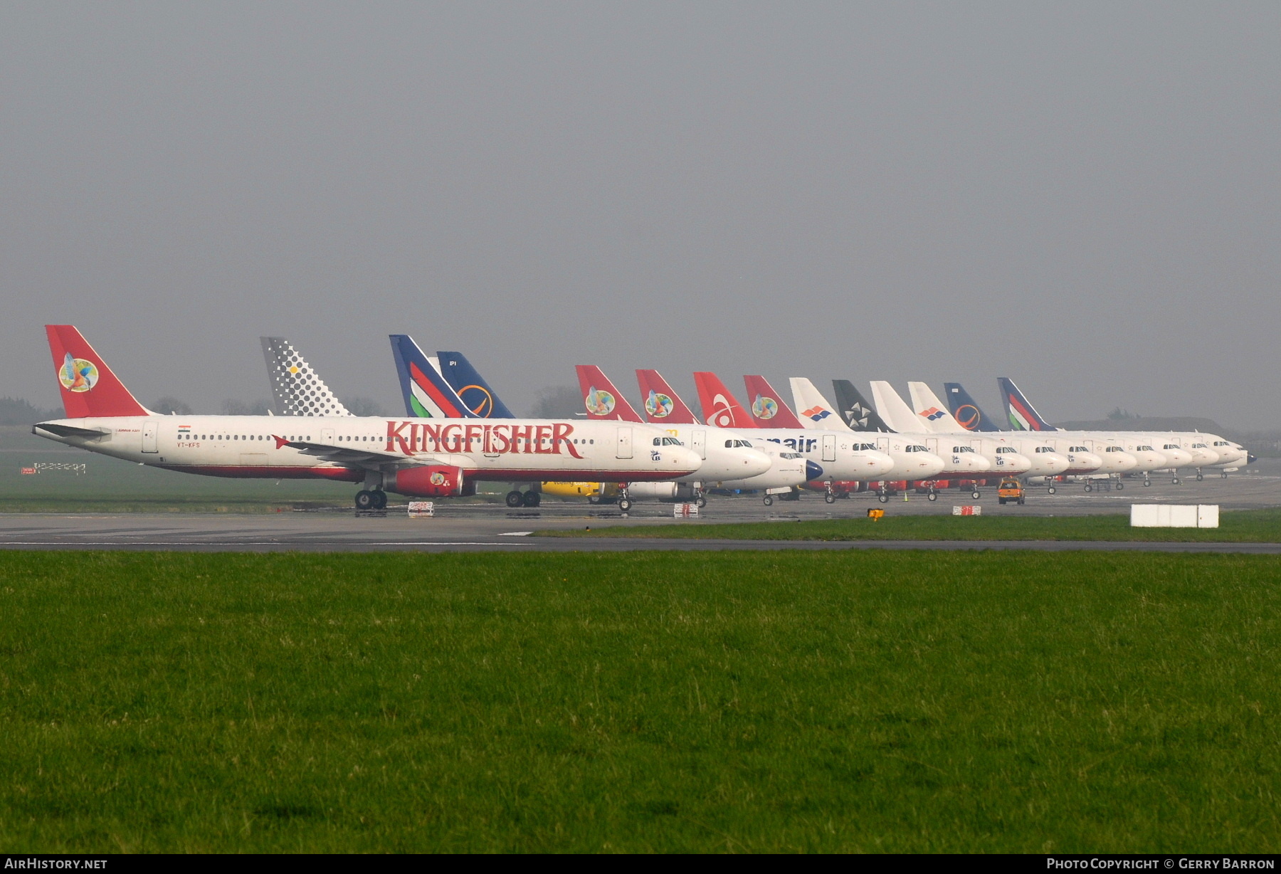 Aircraft Photo of VT-KFS | Airbus A321-231 | Kingfisher Airlines | AirHistory.net #434237