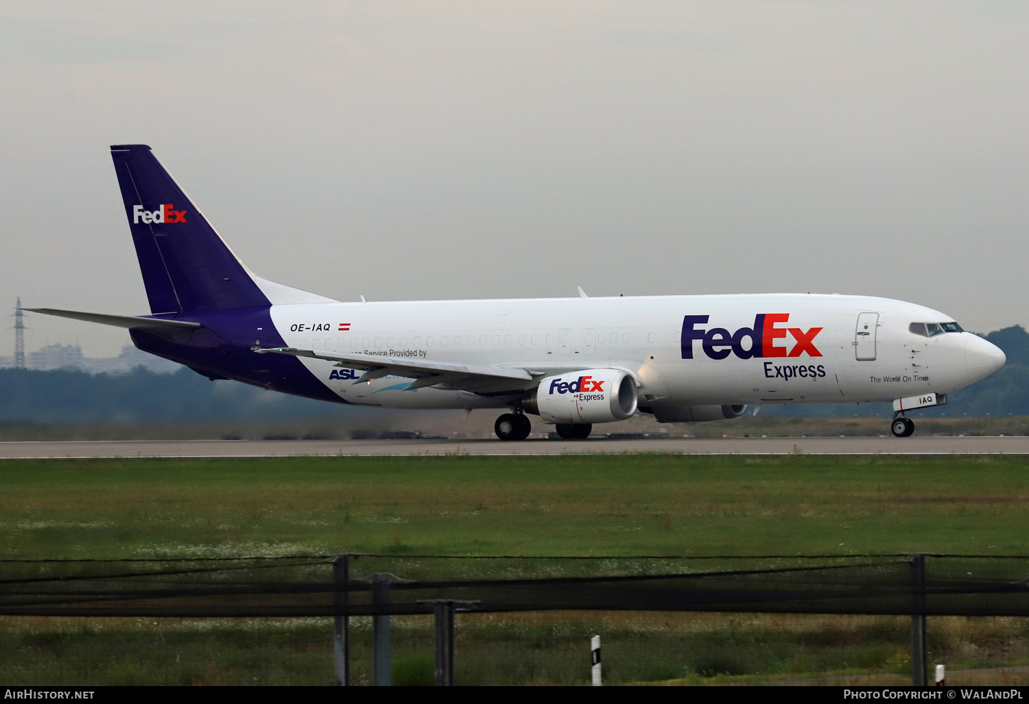 Aircraft Photo of OE-IAQ | Boeing 737-4M0(BDSF) | FedEx Express | AirHistory.net #434256