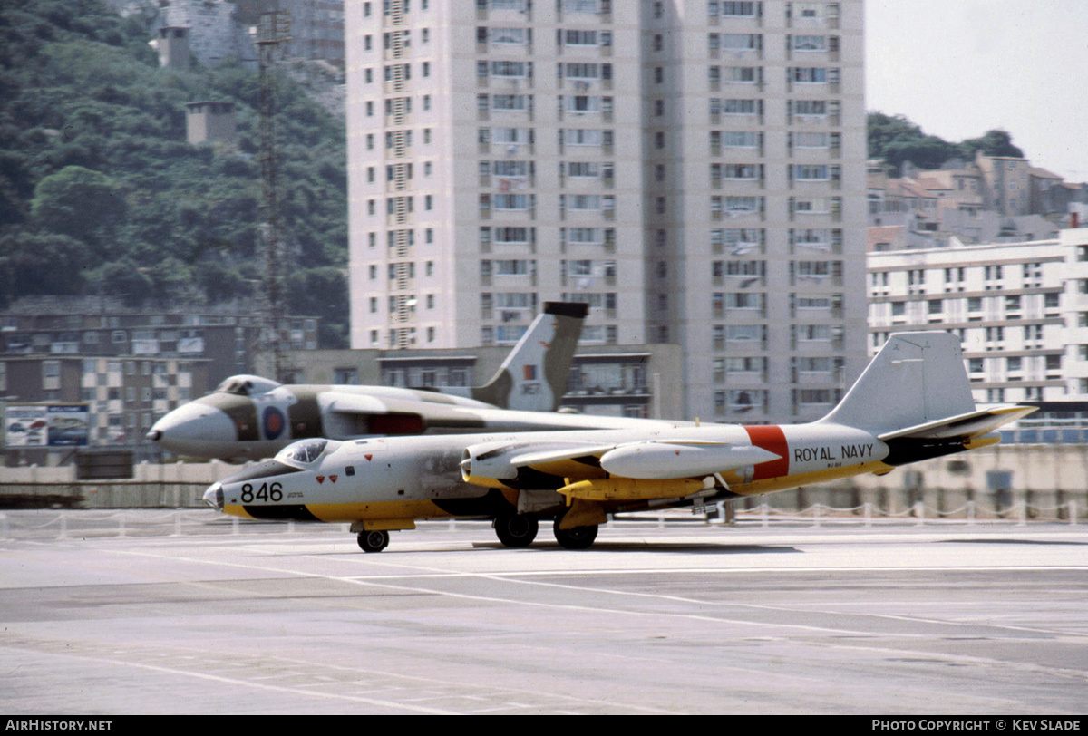 Aircraft Photo of WJ614 | English Electric Canberra TT18 | UK - Navy | AirHistory.net #434305