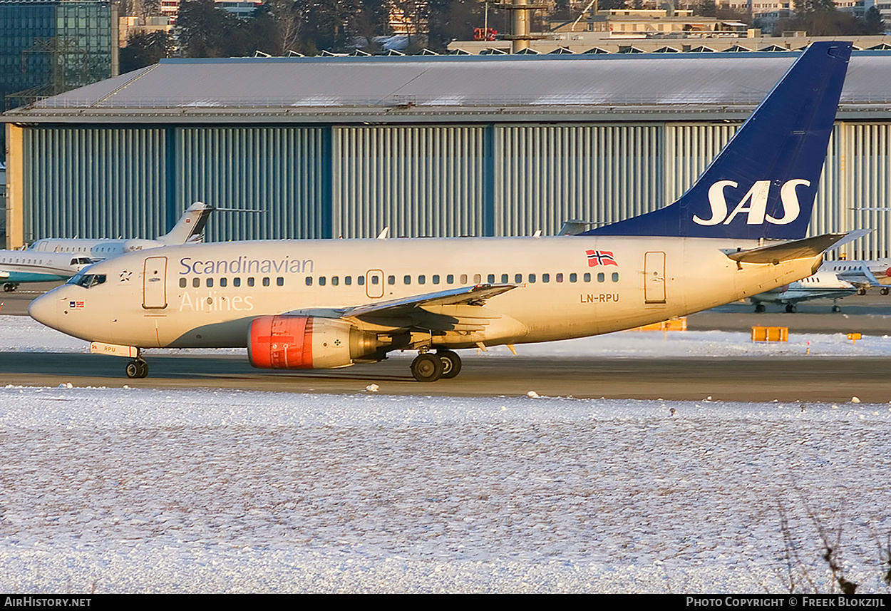 Aircraft Photo of LN-RPU | Boeing 737-683 | Scandinavian Airlines - SAS | AirHistory.net #434520