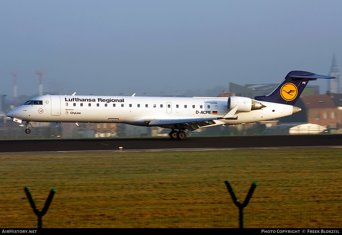 Aircraft Photo of D-ACPE | Bombardier CRJ-701ER (CL-600-2C10) | Lufthansa Regional | AirHistory.net #434582