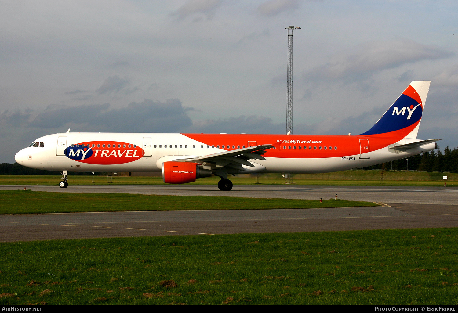 Aircraft Photo of OY-VKA | Airbus A321-211 | MyTravel Airways | AirHistory.net #434595