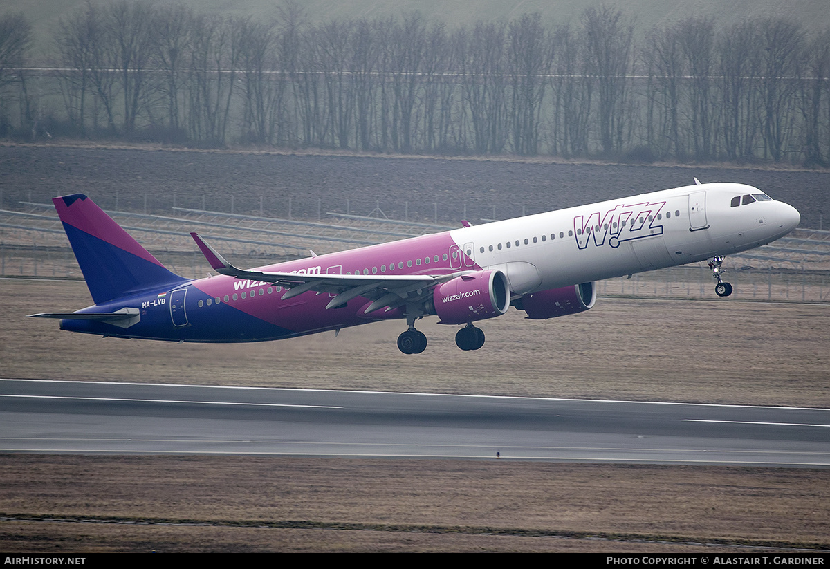 Aircraft Photo of HA-LVB | Airbus A321-271NX | Wizz Air | AirHistory.net #434609
