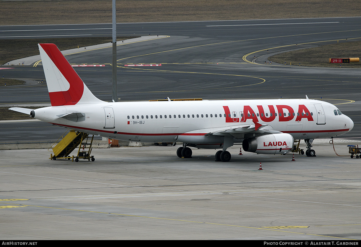 Aircraft Photo of 9H-IBJ | Airbus A320-232 | Lauda | AirHistory.net #434630