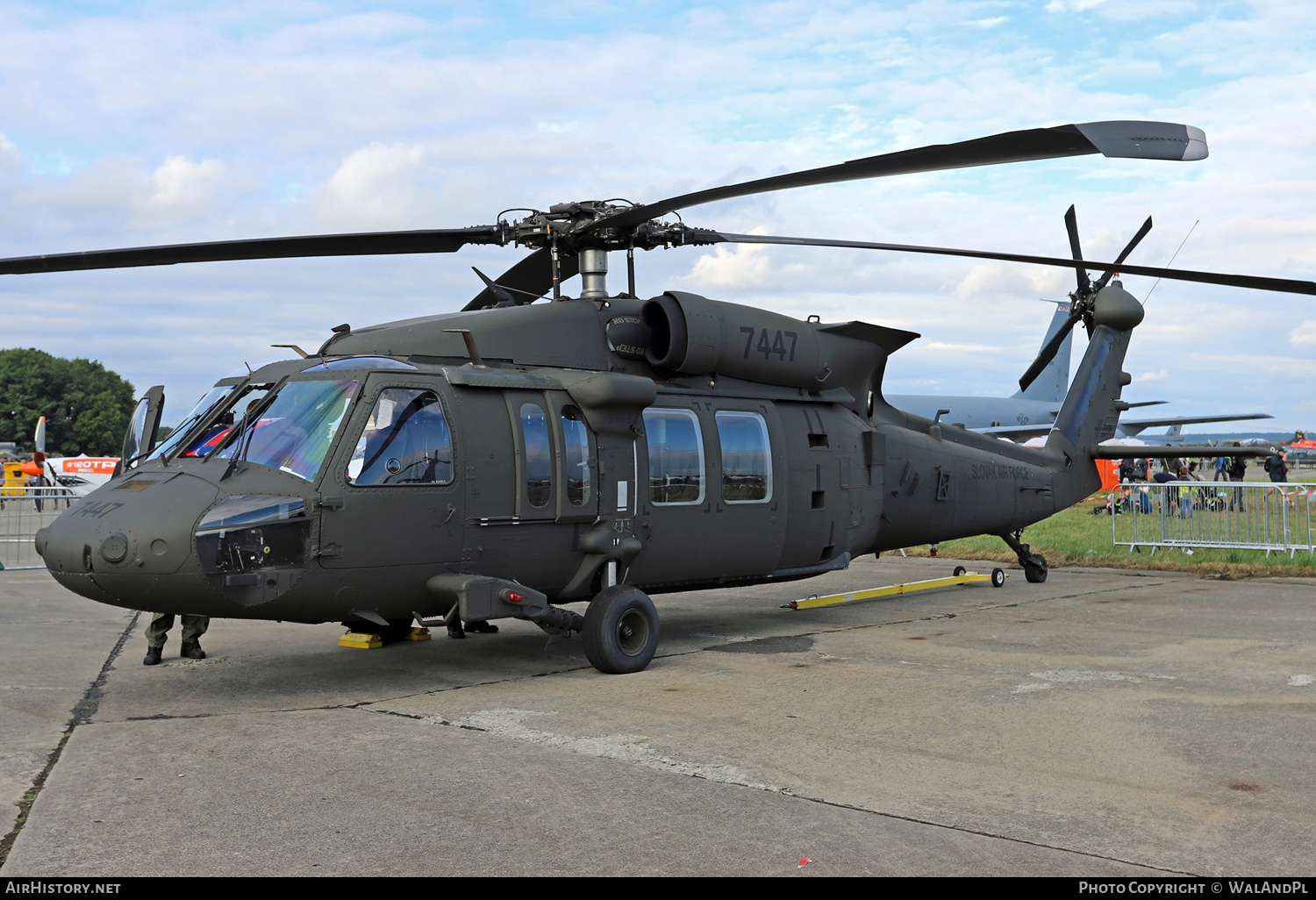 Aircraft Photo of 7447 | Sikorsky UH-60M Black Hawk (S-70A) | Slovakia - Air Force | AirHistory.net #434678