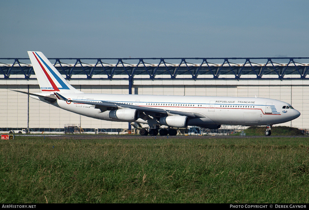 Aircraft Photo of 81 | Airbus A340-212 | France - Air Force | AirHistory.net #434819