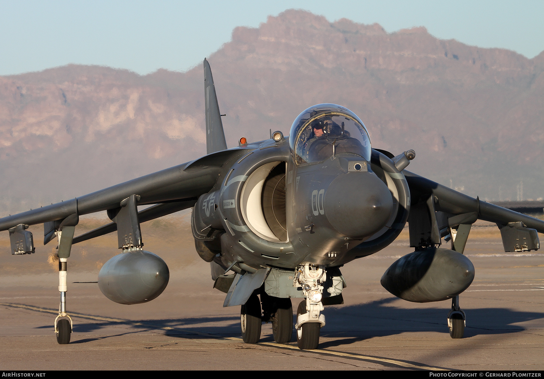 Aircraft Photo of 165567 | Boeing AV-8B(R) Harrier II+ | USA - Marines | AirHistory.net #434959