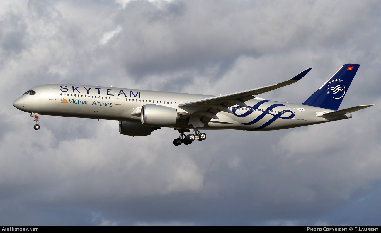 Aircraft Photo of F-WZFN | Airbus A350-941 | Vietnam Airlines | AirHistory.net #435063