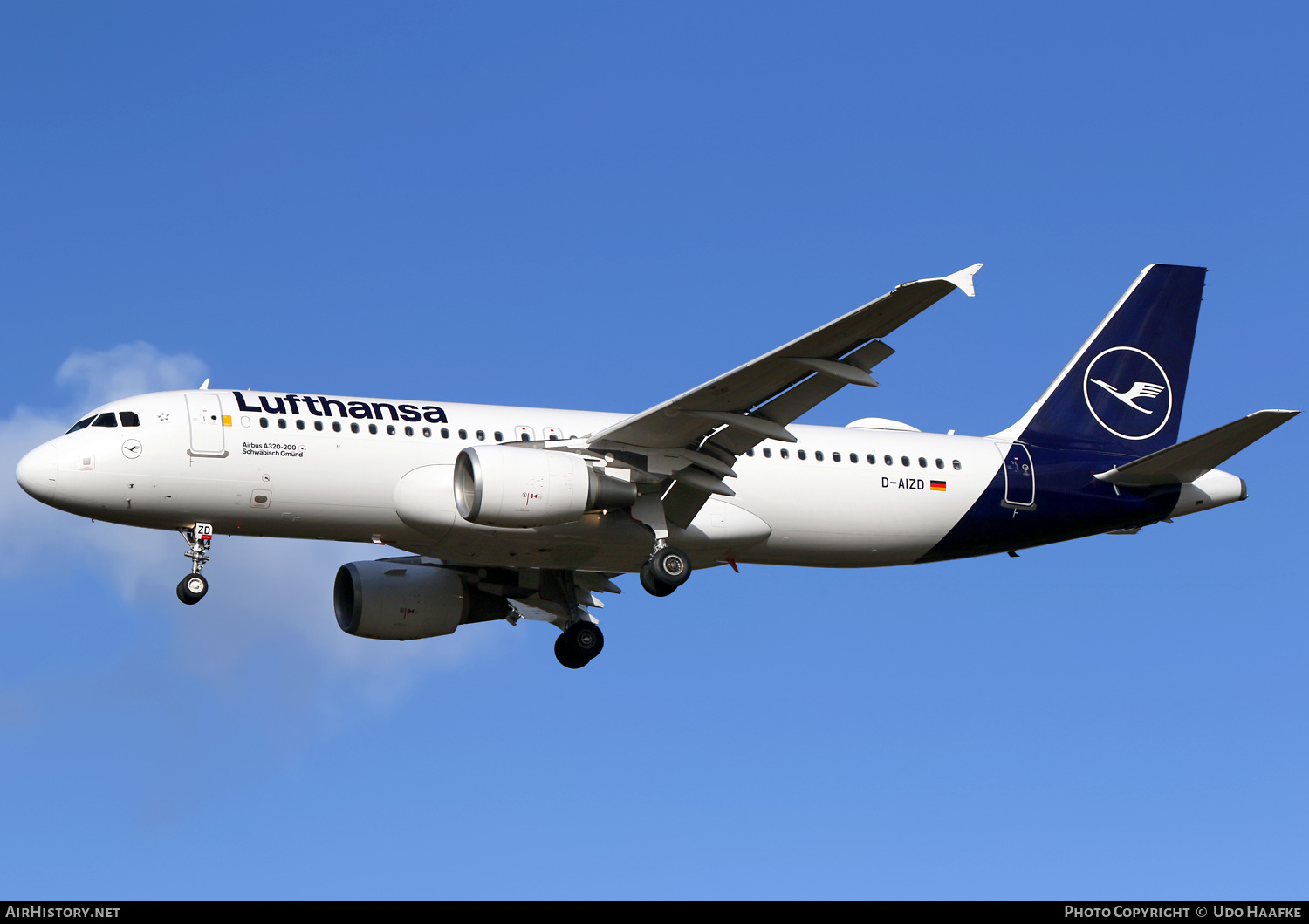 Aircraft Photo of D-AIZD | Airbus A320-214 | Lufthansa | AirHistory.net #435328