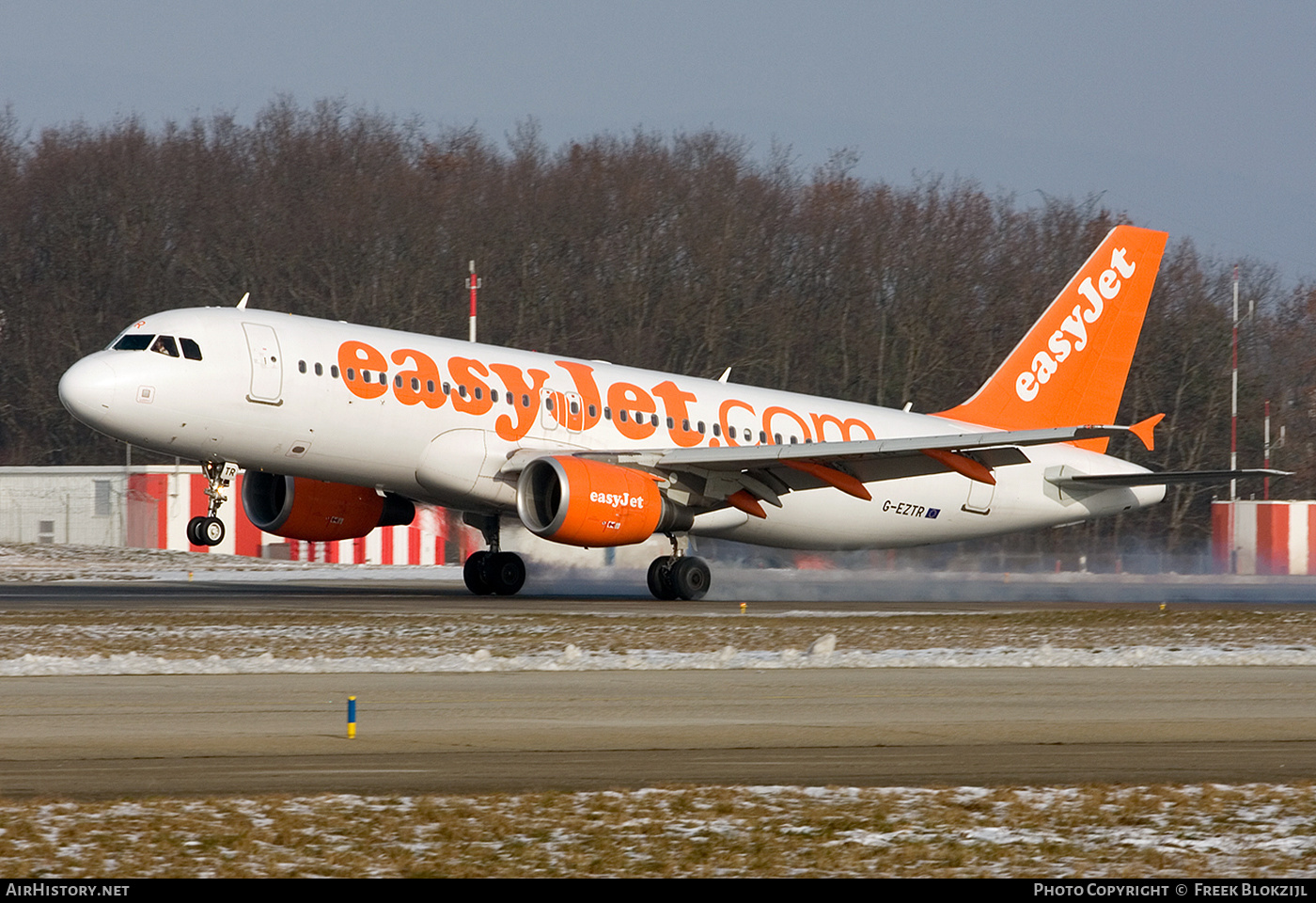 Aircraft Photo of G-EZTR | Airbus A320-214 | EasyJet | AirHistory.net #435345
