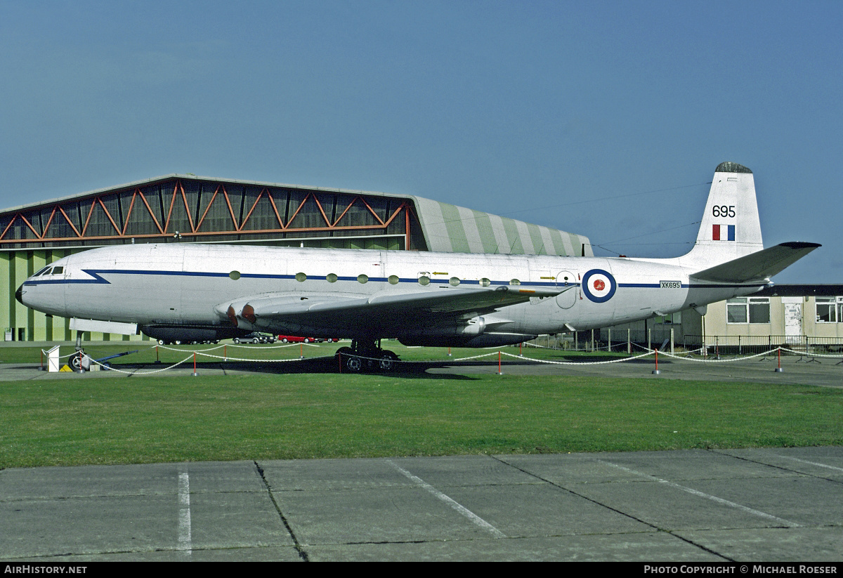 Aircraft Photo of XK695 | De Havilland D.H. 106 Comet R.2 | UK - Air Force | AirHistory.net #435443