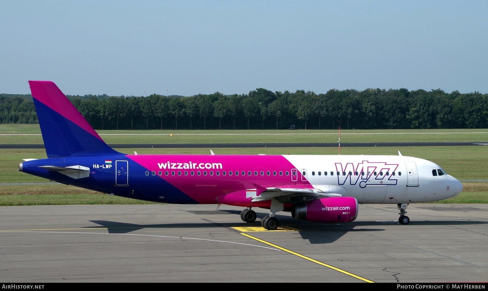 Aircraft Photo of HA-LWP | Airbus A320-232 | Wizz Air | AirHistory.net #435731