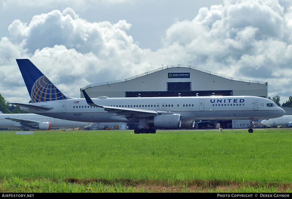 Aircraft Photo of N12109 | Boeing 757-224 | United Airlines | AirHistory.net #435934