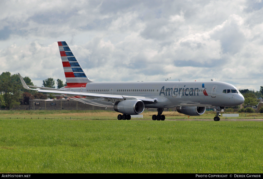 Aircraft Photo of N203UW | Boeing 757-23N | American Airlines | AirHistory.net #435936