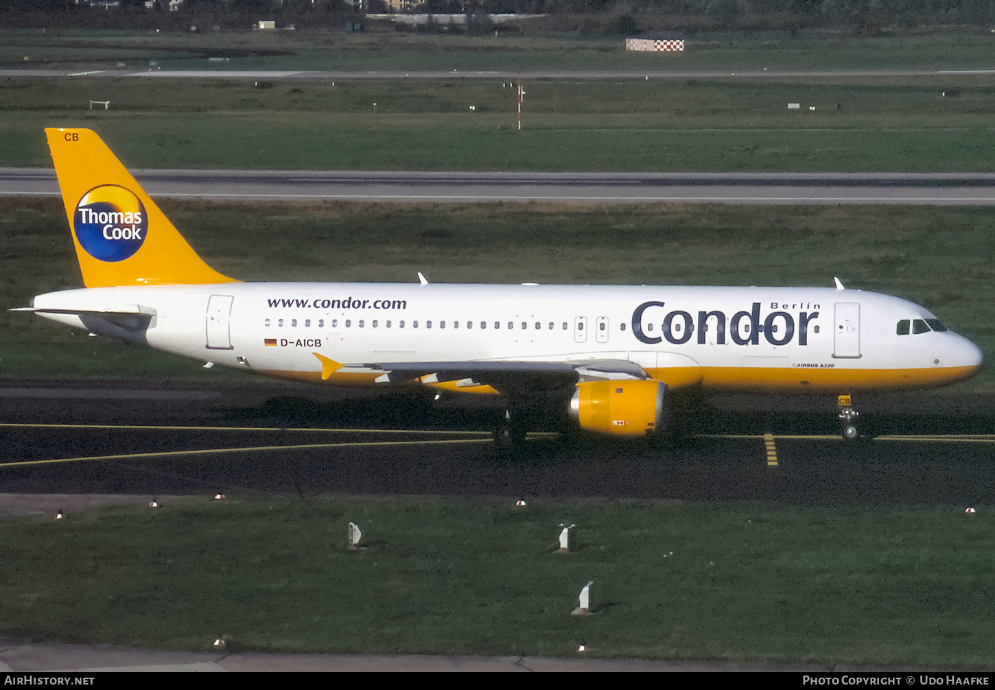 Aircraft Photo of D-AICB | Airbus A320-212 | Condor Berlin | AirHistory.net #435954