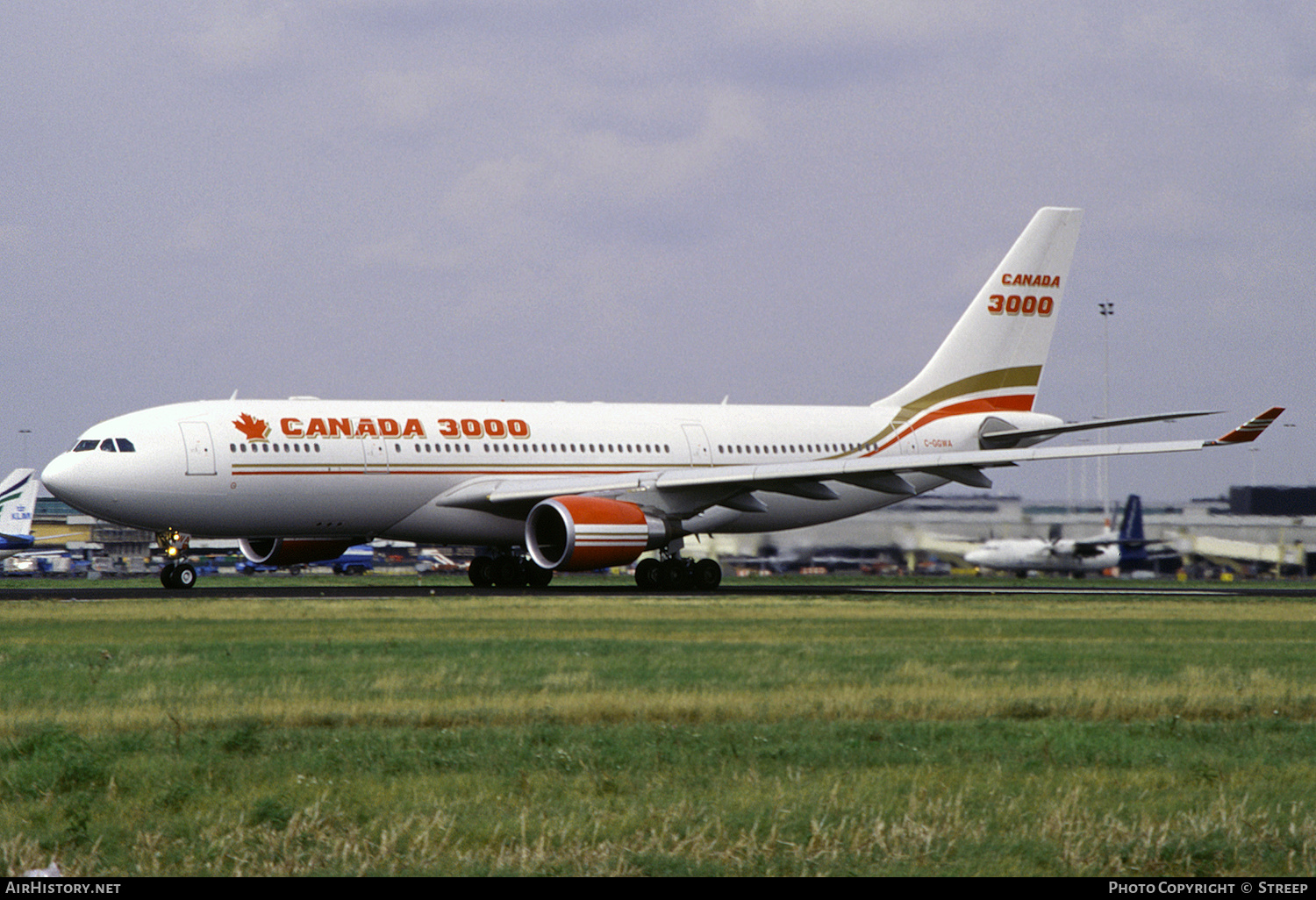 Aircraft Photo of C-GGWA | Airbus A330-202 | Canada 3000 | AirHistory.net #436123