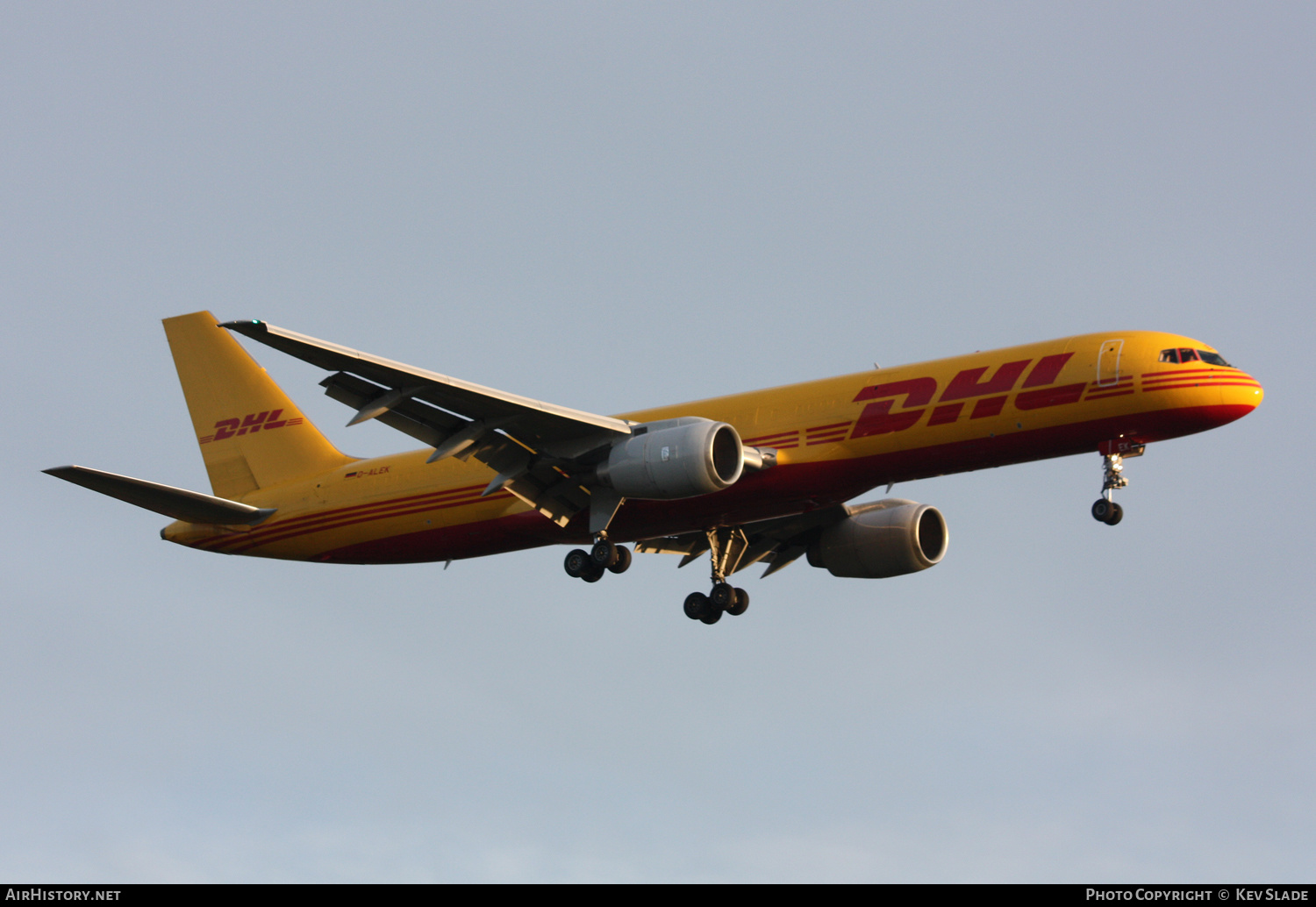 Aircraft Photo of D-ALEK | Boeing 757-236/SF | DHL International | AirHistory.net #436194