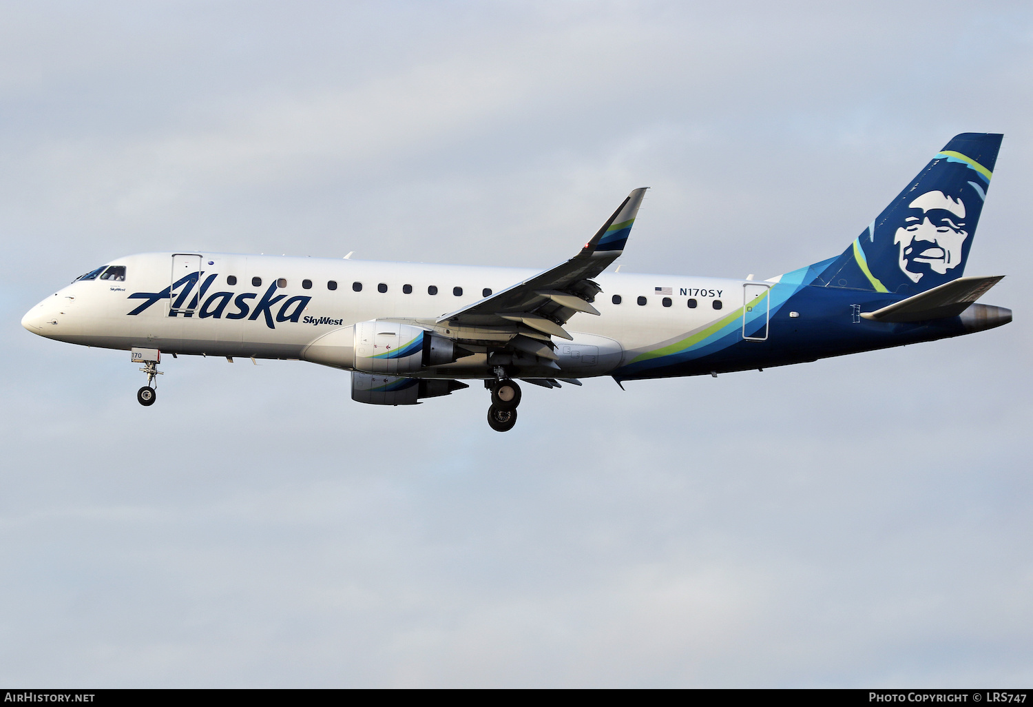 Aircraft Photo of N170SY | Embraer 175LR (ERJ-170-200LR) | Alaska Airlines | AirHistory.net #436227