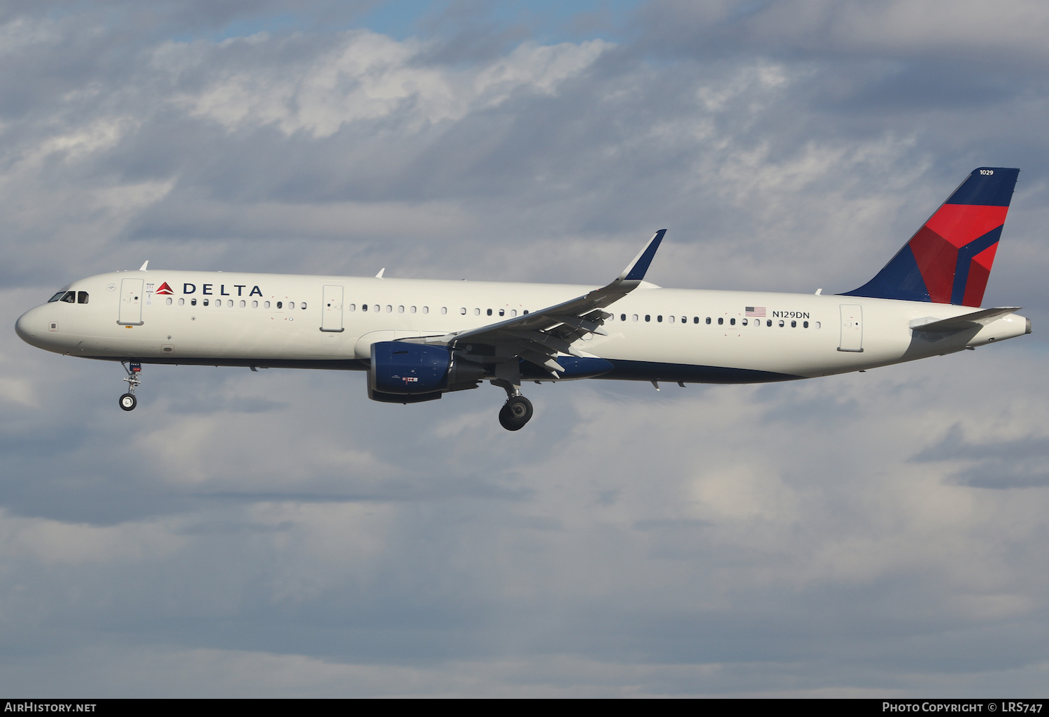 Aircraft Photo of N129DN | Airbus A321-211 | Delta Air Lines | AirHistory.net #436230