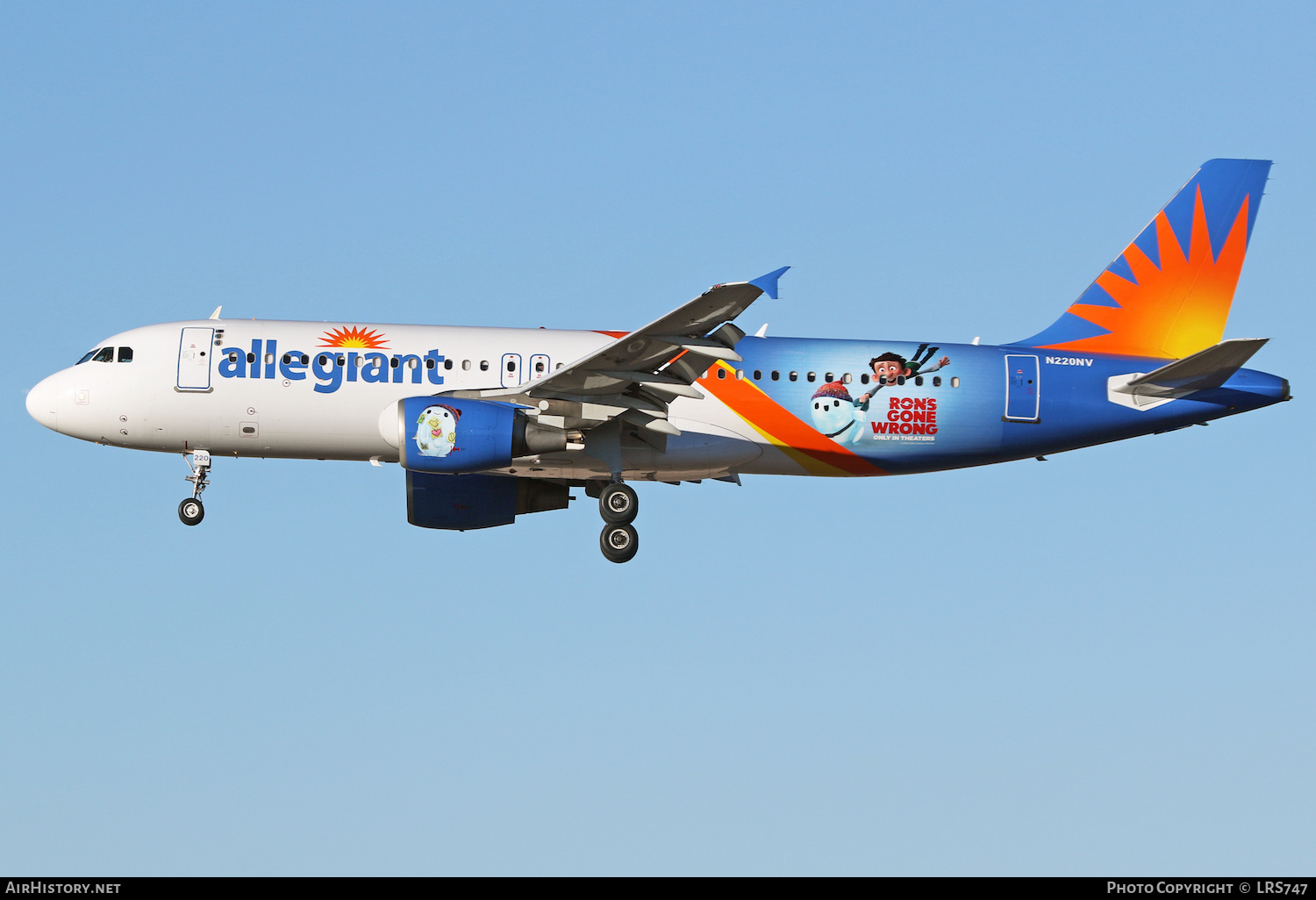 Aircraft Photo of N220NV | Airbus A320-214 | Allegiant Air | AirHistory.net #436271