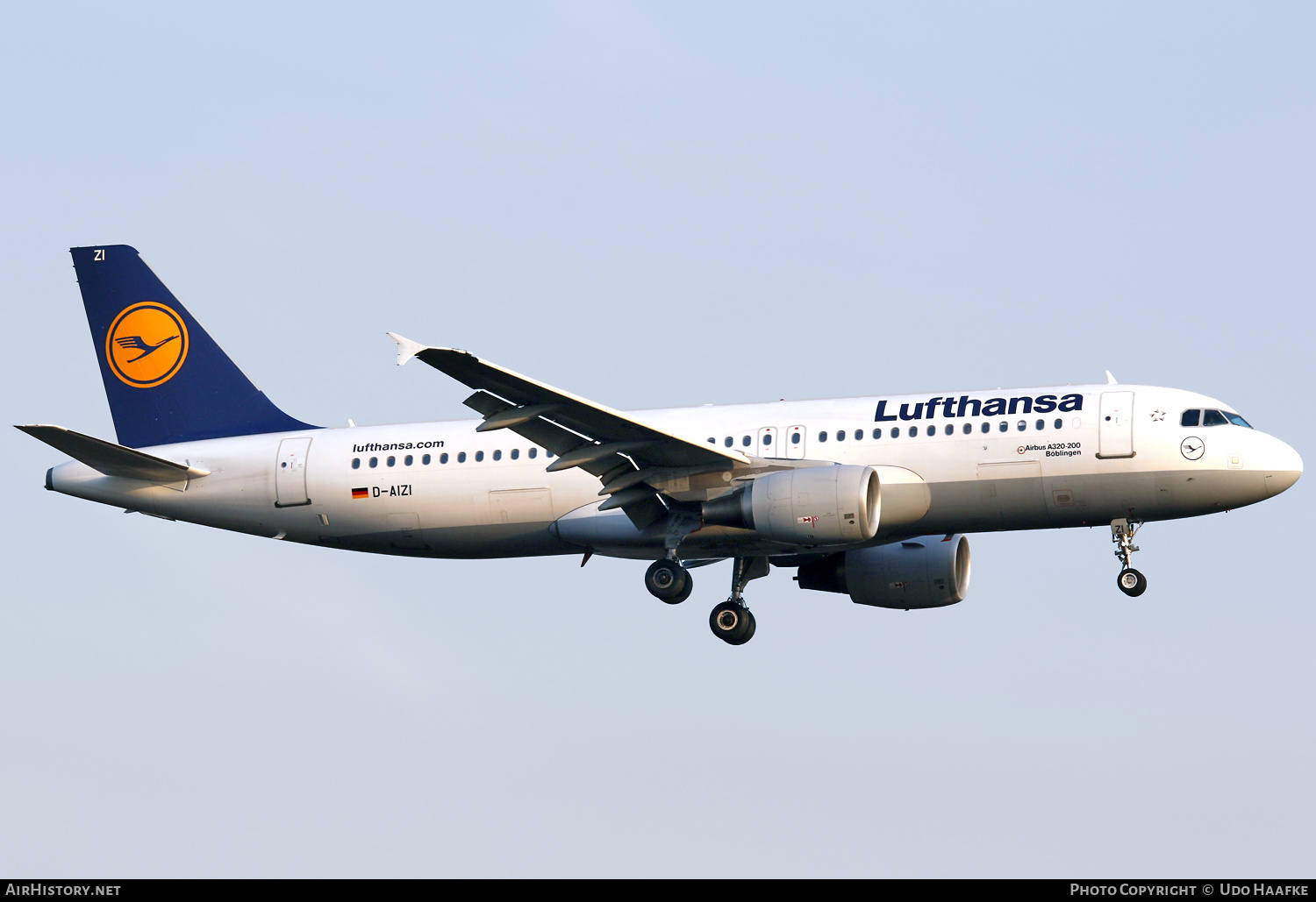 Aircraft Photo of D-AIZI | Airbus A320-214 | Lufthansa | AirHistory.net #436323